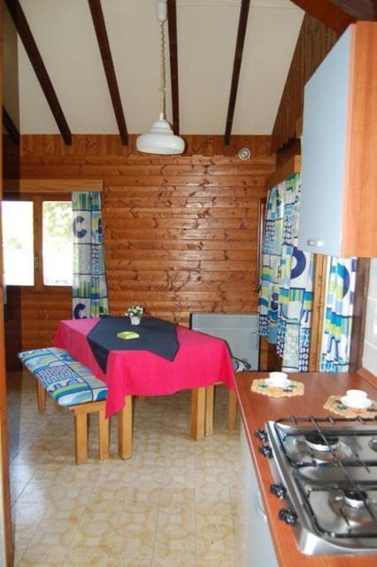 Campeggio Trevisago Iris Park Moniga del Garda Zimmer foto