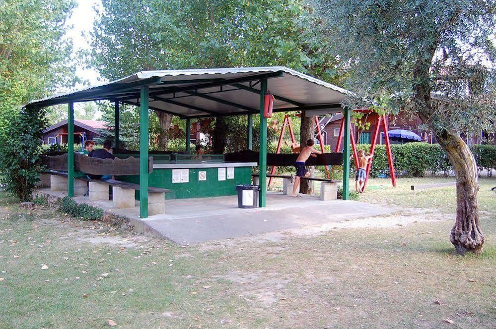 Campeggio Trevisago Iris Park Moniga del Garda Exterior foto